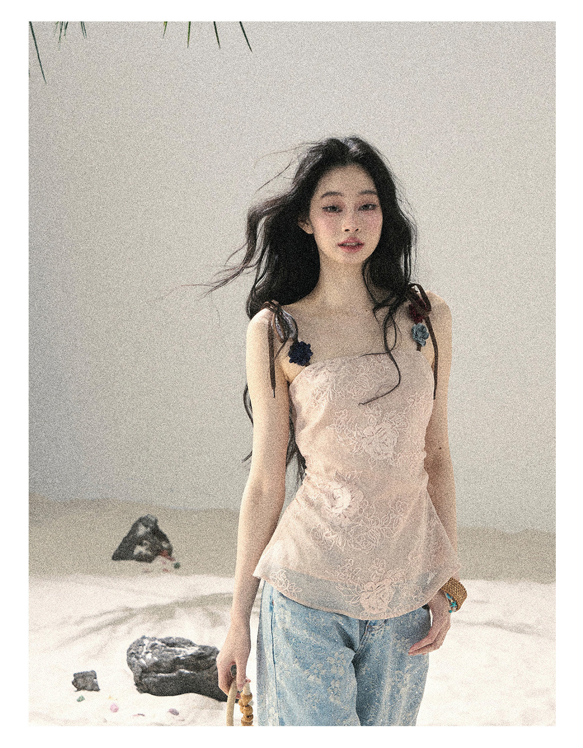 ShaoYeYan Aomalm Begonia Drunk on Evening Breeze Embroidered Floral Top