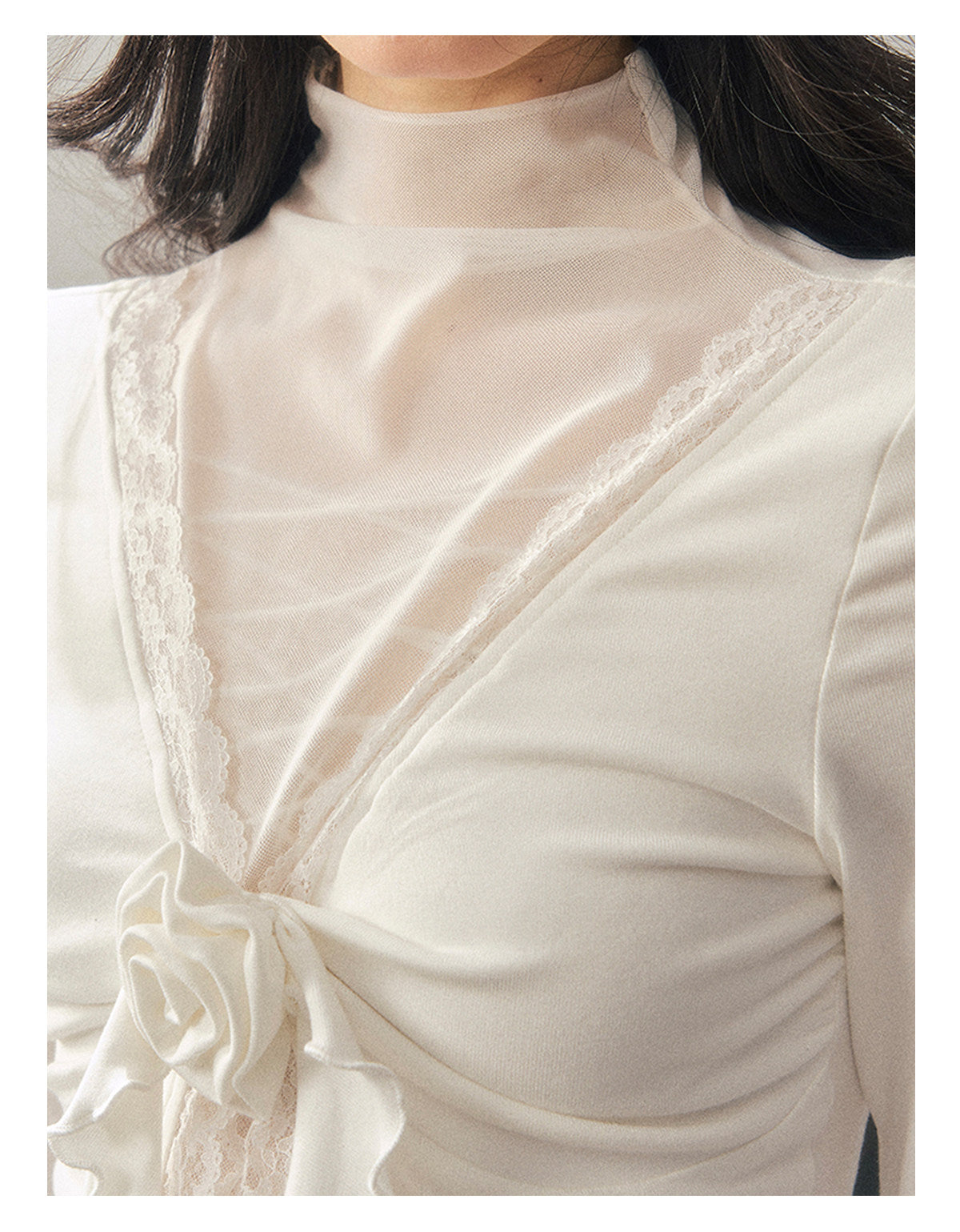 ShaoYeYan Aomalm Her Fading Curve High-Neck Lace Camisole