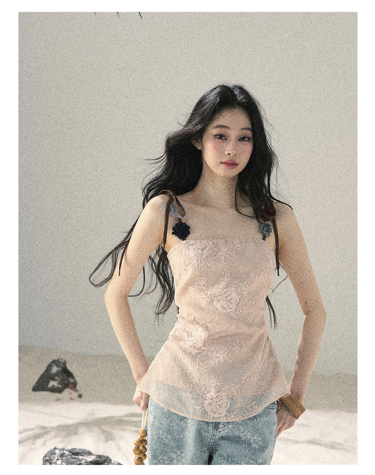 ShaoYeYan Aomalm Begonia Drunk on Evening Breeze Embroidered Floral Top